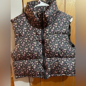 Aeropostale Flower Print Puffer Vest